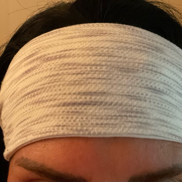 Lululemon headband, only wore once. - Picture 2 of 6